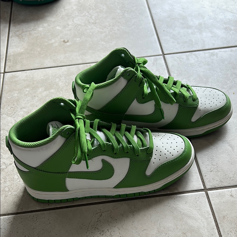 Nike Green and White Women's Sneakers